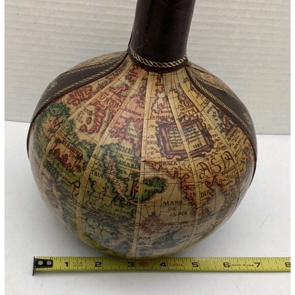 Vintage Fausto Corduri Leather Wrapped Old World Map Decanter - Picture 9 of 10
